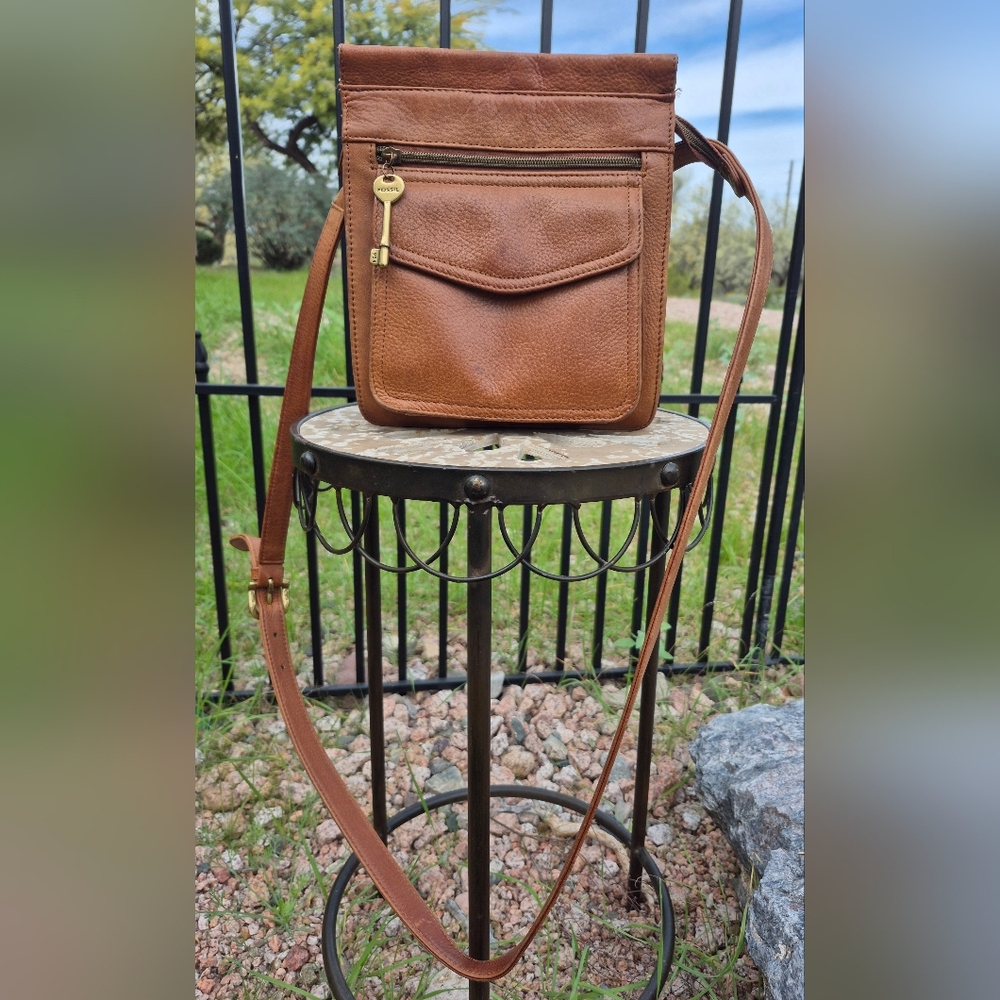 Vinatge Fossil Brown Leather Crossbody Bag